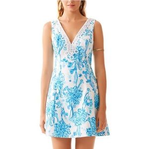 Lilly Pulitzer Brynn dress in Back It Up GORGEOUS!